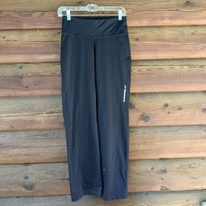 NWOT Brooks Woman's Yoga Athletic Straight leg Legging Pants